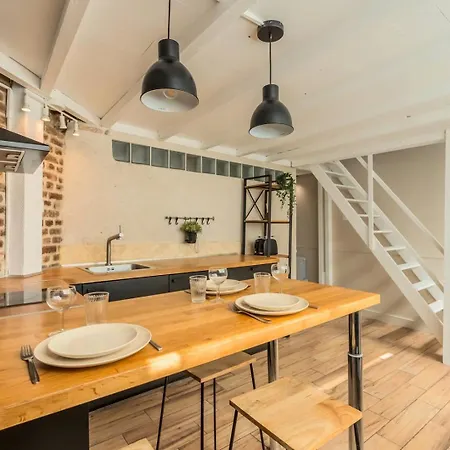 Atypical Flat In The Centre Of Lille. شقة ليل